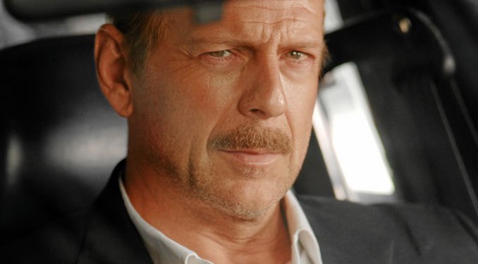 Bruce Willis megint másnapos