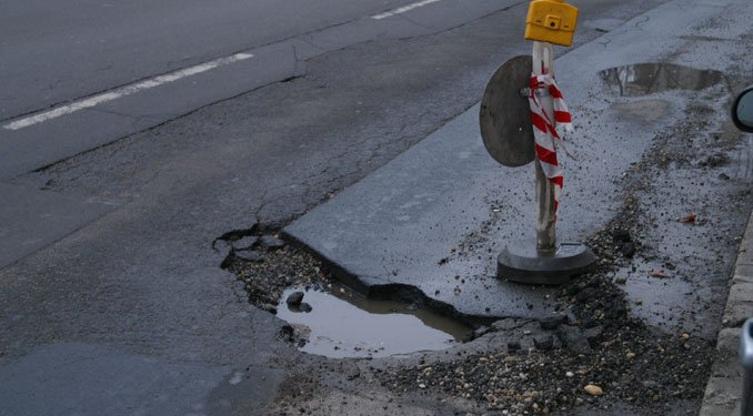 Tőlünk nyugatabbra nem kell kátyúktól rettegnünk