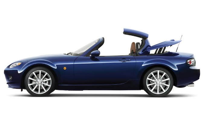 Fedél alatt az MX-5