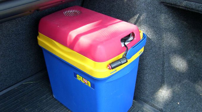 3431_32873_1000x700.jpg | Vezess | Vezess Mindig hideg a sör, ha elektromos hűtőtáskában bújik meg