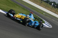 F1: Alonsoé a pole Silverstone-ban