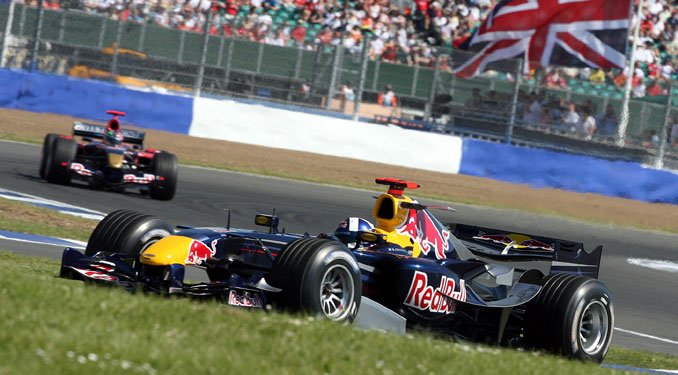 F1: Alonsoé a pole Silverstone-ban 10