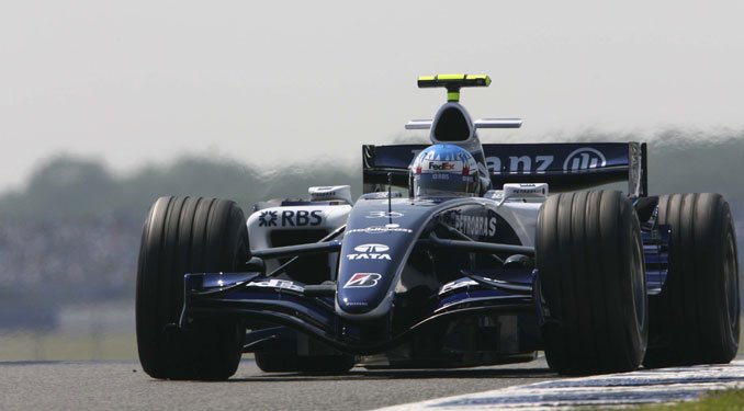 F1: Alonsoé a pole Silverstone-ban 18