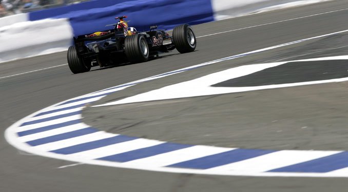 F1: Unalmas Alonso győzelem Angliában 7