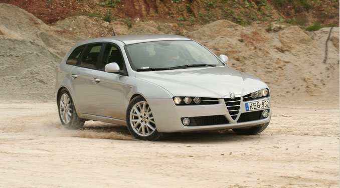 Teszt: Alfa 159 Sportwagon 45