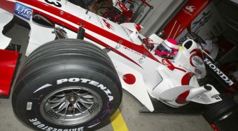 Újabb japán pilóta az F1-ben