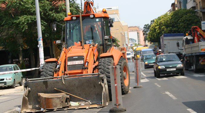 Megfelezett sávok Budán