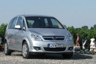 Teszt: Opel Meriva 1.3 CDTI 41