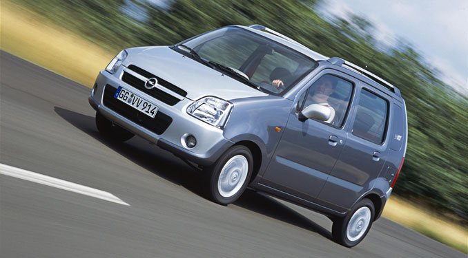 Marad a rokonság az Agila és a Wagon R+ között