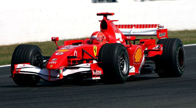 Ferrari-siker a Renault pályáján 23