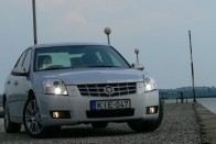 Teszt: Cadillac BLS 2.0 Turbo 32