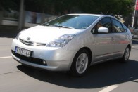 Teszt: Toyota Prius – Honda Civic Hybrid 70