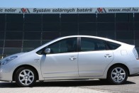 Teszt: Toyota Prius – Honda Civic Hybrid 78