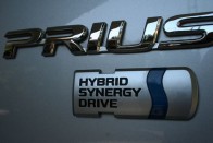 Teszt: Toyota Prius – Honda Civic Hybrid 94