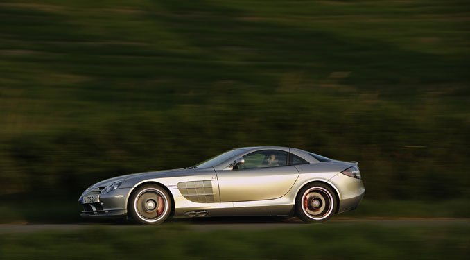 722-es Mercedes SLR 8