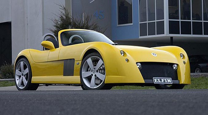 325 lovas V8-as került az autóba