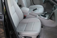 Teszt: Volvo V50 D5 Summum 33