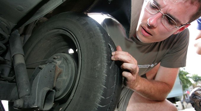 Átvételkor nézzük át az autót, legalább a gumikat
