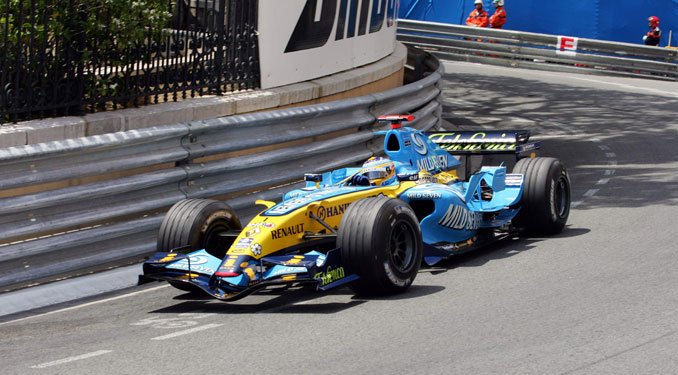 Alonso nem fél Schumachertől