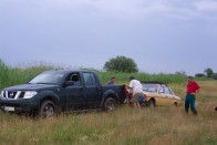 A Lada lerobbant, a Ford elakadt, ezért jöttünk Nissannal