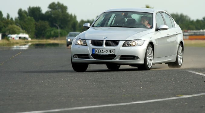 Mit tud a BMW a BMW ellen? 29