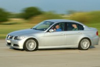 Mit tud a BMW a BMW ellen? 64