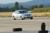 Mit tud a BMW a BMW ellen? 65