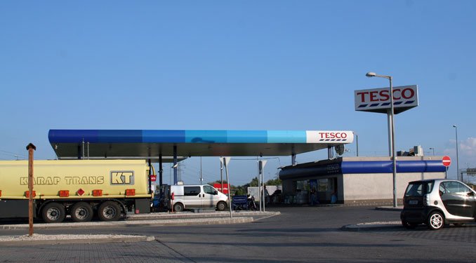 A Tesco-nál már inkább az olcsó shop a csábító