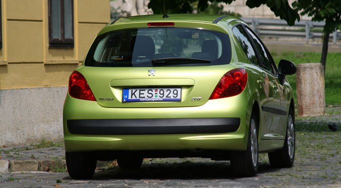 Teszt: Peugeot 207 1.4 HDi 19