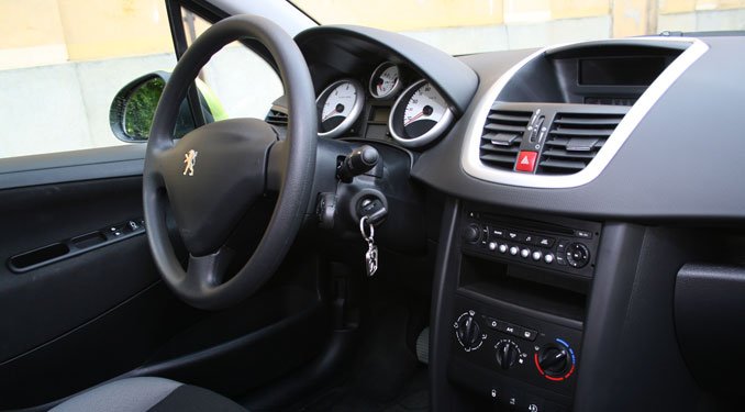 Teszt: Peugeot 207 1.4 HDi 23