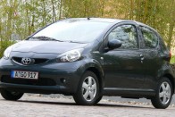 A Toyota Yaris és az Aygo kaphat új emblémát Európában