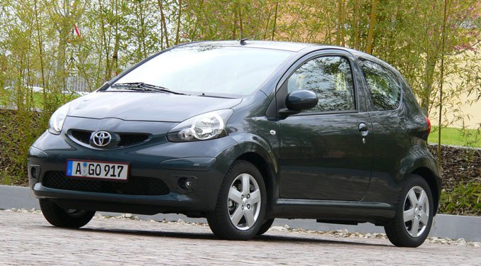 A Toyota Yaris és az Aygo kaphat új emblémát Európában