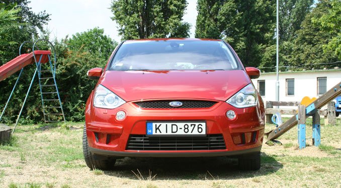 Teszt: Ford S-MAX 2.0 TDCI 11