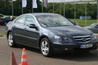 Vezettük: Honda Legend 2006 33