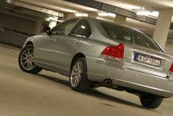 Teszt: Volvo S60 2.0T Summum 43