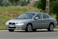 Teszt: Volvo S60 2.0T Summum 46