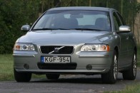 Teszt: Volvo S60 2.0T Summum 55