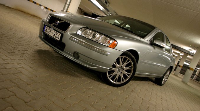 Teszt: Volvo S60 2.0T Summum 29