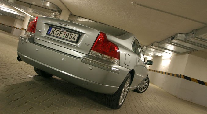 Teszt: Volvo S60 2.0T Summum 30