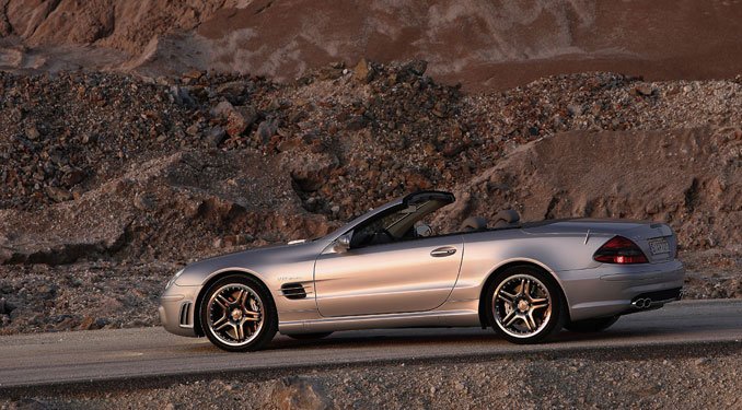 61 millióval az SL 65 AMG még nem a legdrágább típus
