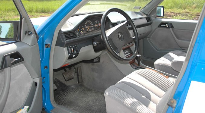Nagyon vigyáztak erre a W 124-re