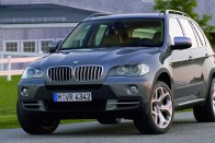 Új BMW X5 hét üléssel