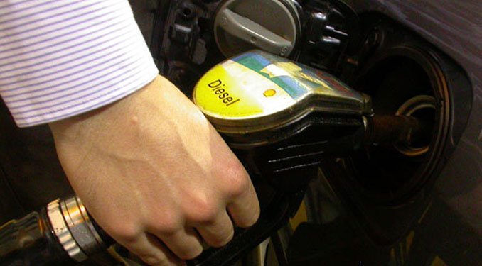 Csökken az üzemanyagok ára szerdán