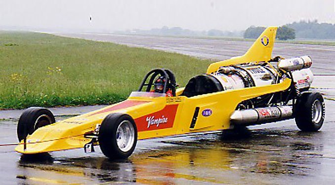 Veszélyes meló az autós újságírás