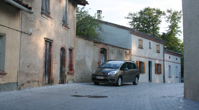 Vezettük: Citroën C4 Picasso 10