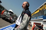 Állítólag Newey akarja a Renault motort