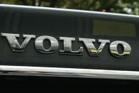 Teszt: Volvo S80 D5 Summum 44