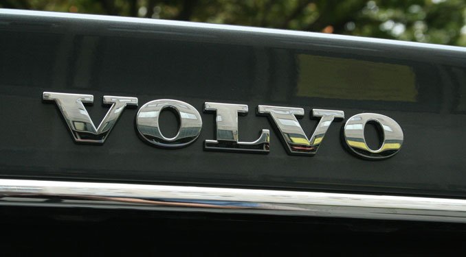 Teszt: Volvo S80 D5 Summum 19