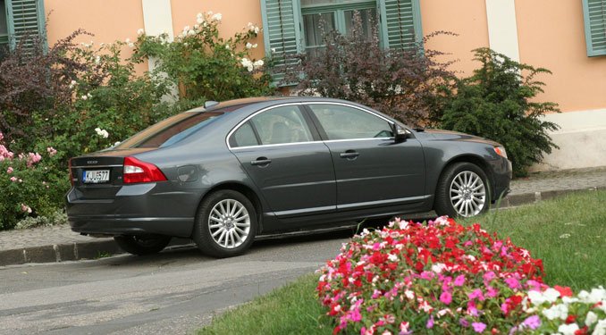 Teszt: Volvo S80 D5 Summum 26