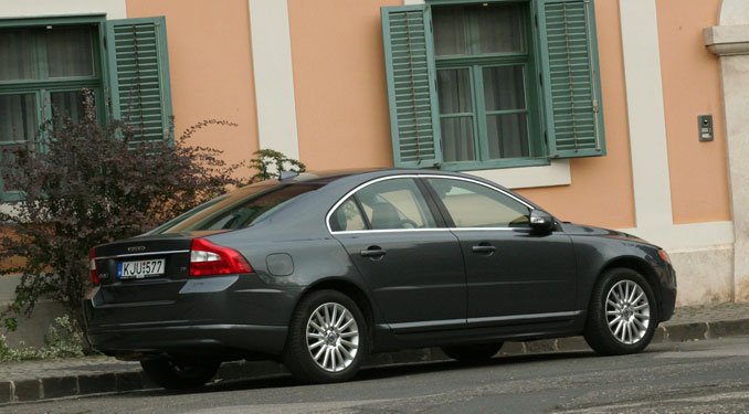 Teszt: Volvo S80 D5 Summum 27